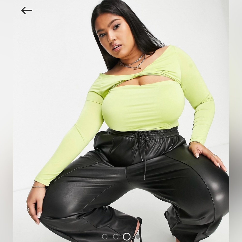 MISGUIDED SLINKY CUT OUT TOP